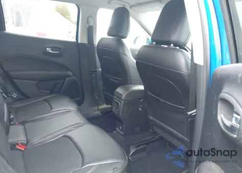 2018 Jeep Compass Latitude 4X4 from USA, damaged, VIN 3C4NJDBB6JT479473